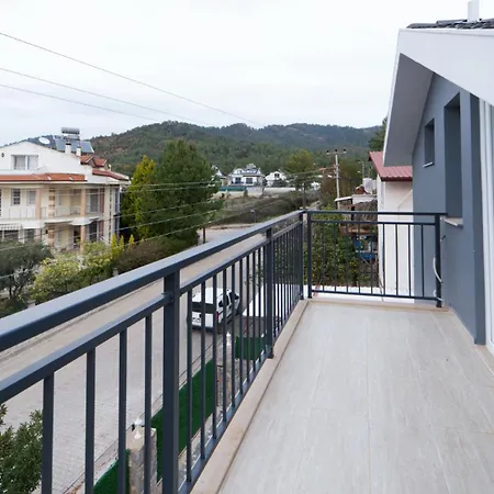 Huge Triplex W Pool And Garden In פאטהיה