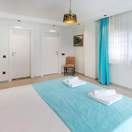 Huge Triplex W Pool And Garden In * Fethiye