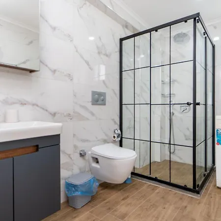Huge Triplex W Pool And Garden In فيلة فتحية
